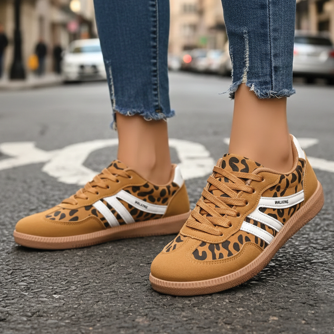 Aubrey - Low-Top Lace Sneakers