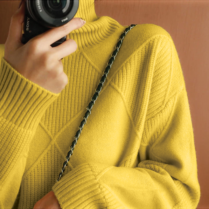 Martha - Diamond Knit Sweater