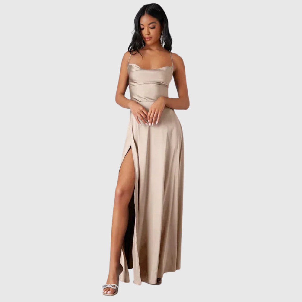 Alvaree | Evening dress in satin with high slit and open back