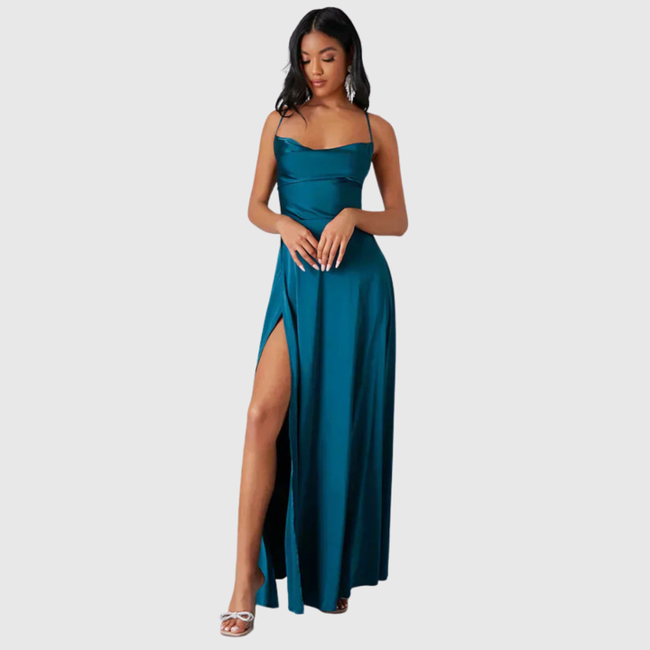 Alvaree | Evening dress in satin with high slit and open back