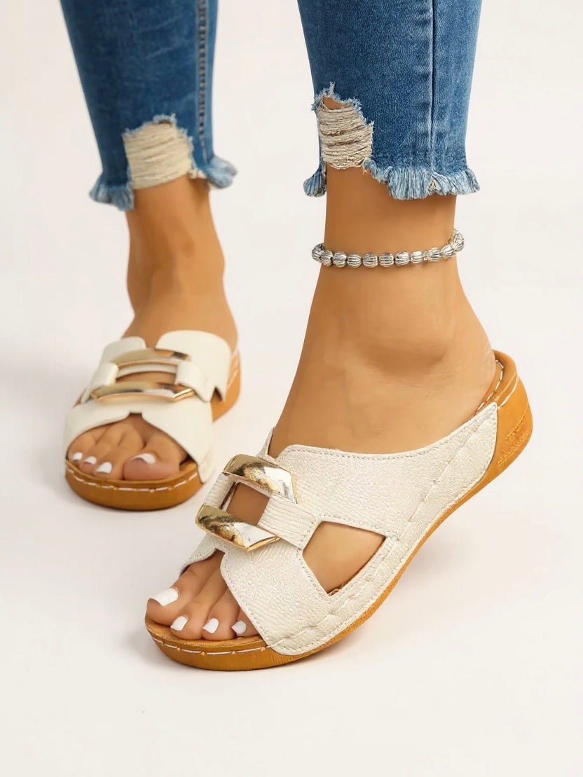 Zinnia | Women's Cushioned Adjustable Buckle Slides