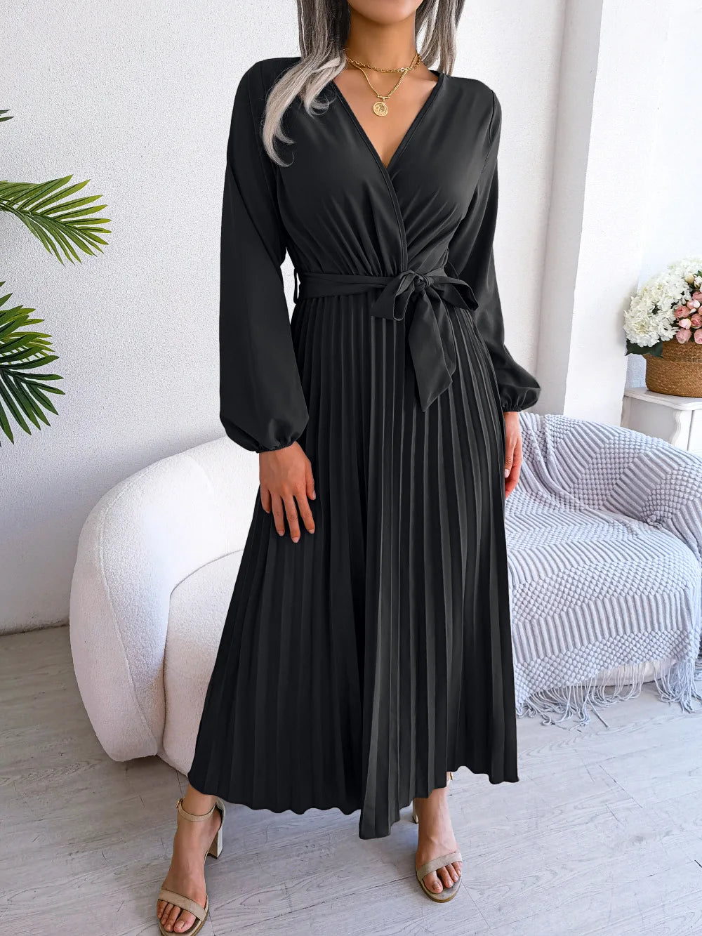 Ellie - V-Neck Maxi Dress