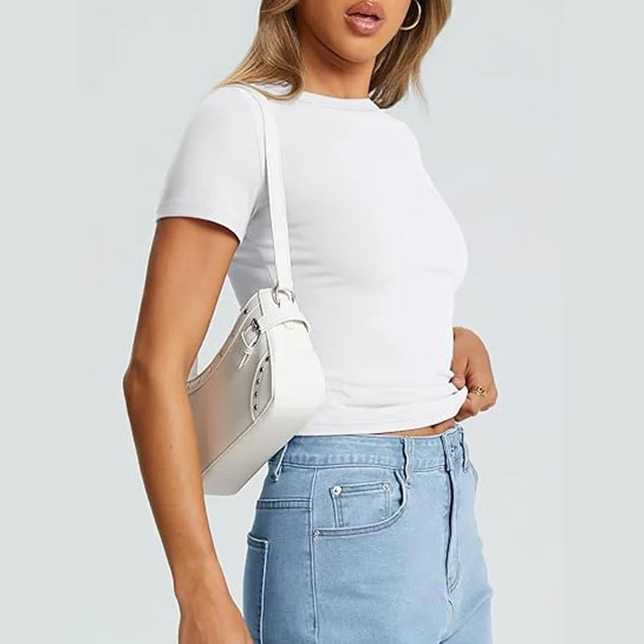 Sandra - Fitted T-Shirt