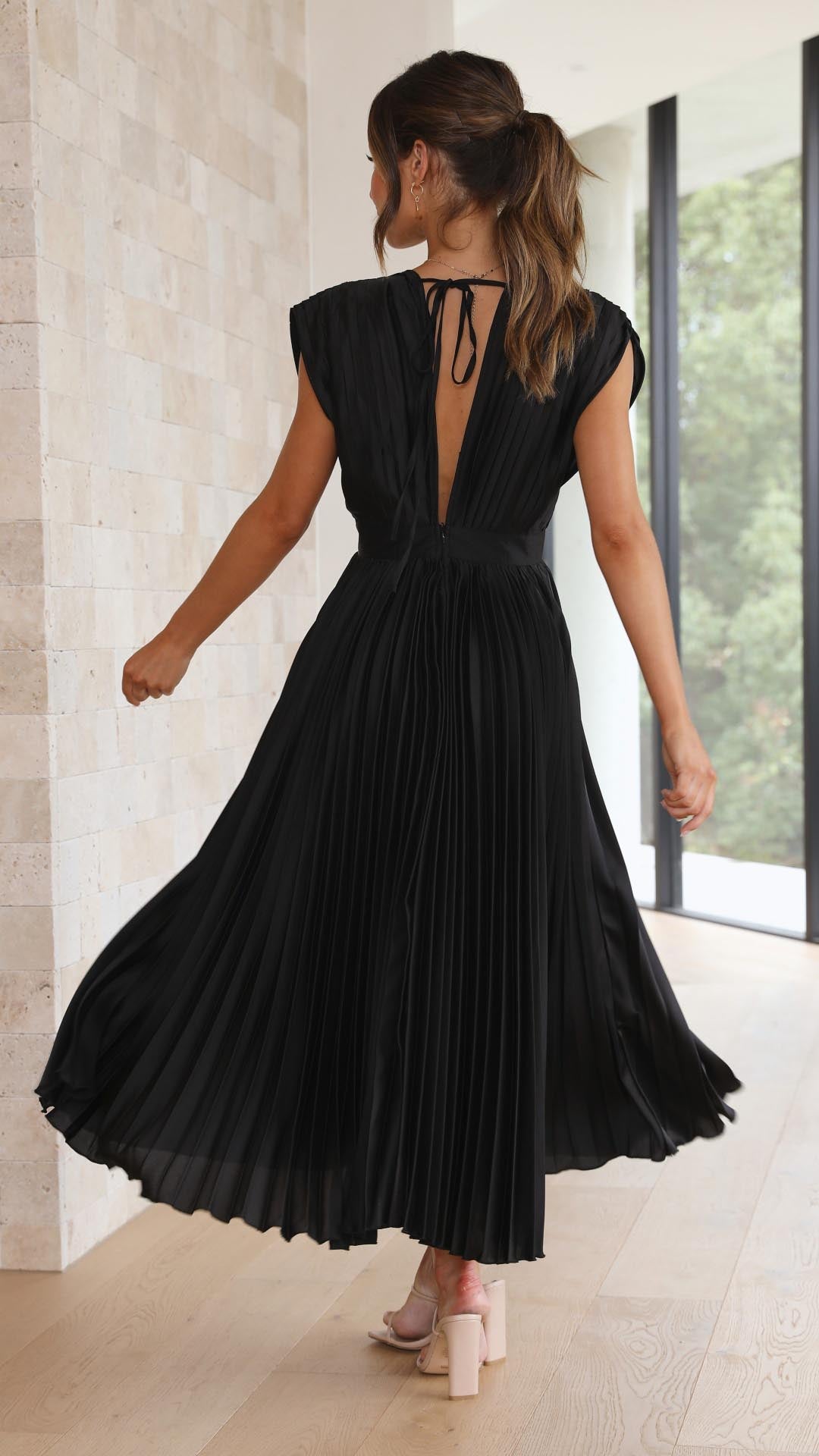 Stella - Pleated Maxi Dress