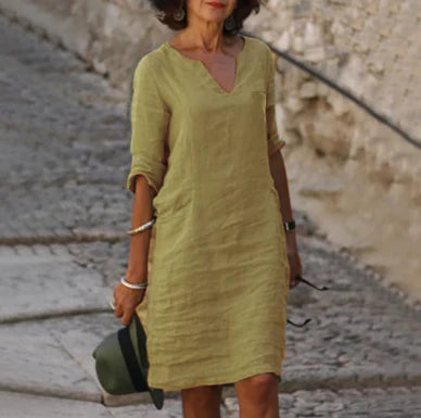Women's dress with V-neck and 3/4 sleeves | Mini